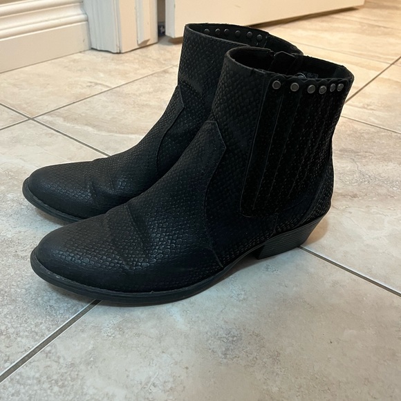 Blowfish Malibu Women Ankle Boots - Picture 2 of 9